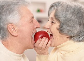 RAZÕES PARA OPTAR POR IMPLANTES